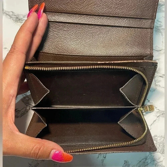 #191 Louis Vuitton Tresor Damier Ebene Bifold Wallet - Picture 9 of 15